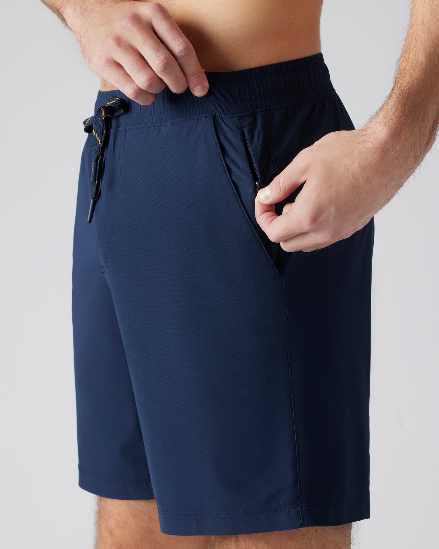 Rhone Mens 7" Unlined Pursuit Short in True Navy