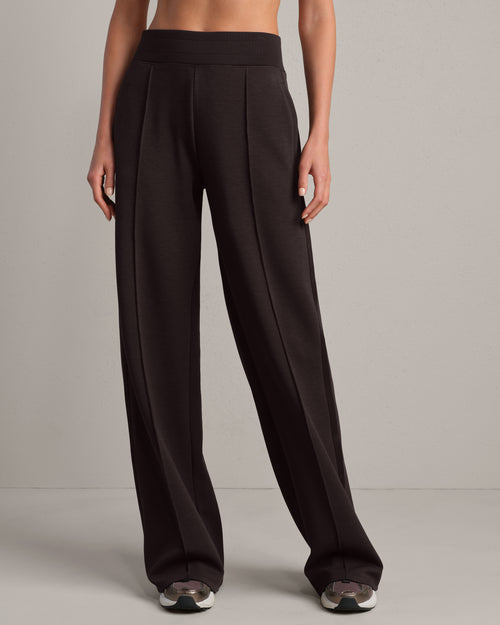 Womens Rhone Dreamglow Trouser in Dark Espresso