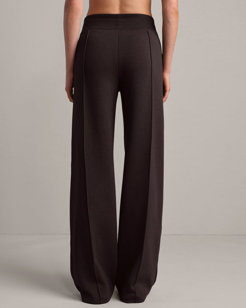 Womens Rhone Dreamglow Trouser in Dark Espresso