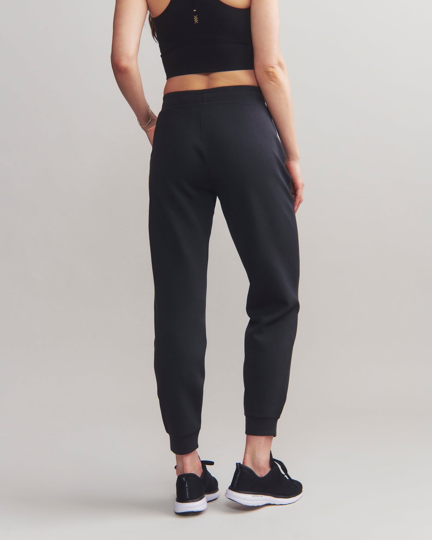 Womens Rhone Dreamglow Jogger in Black