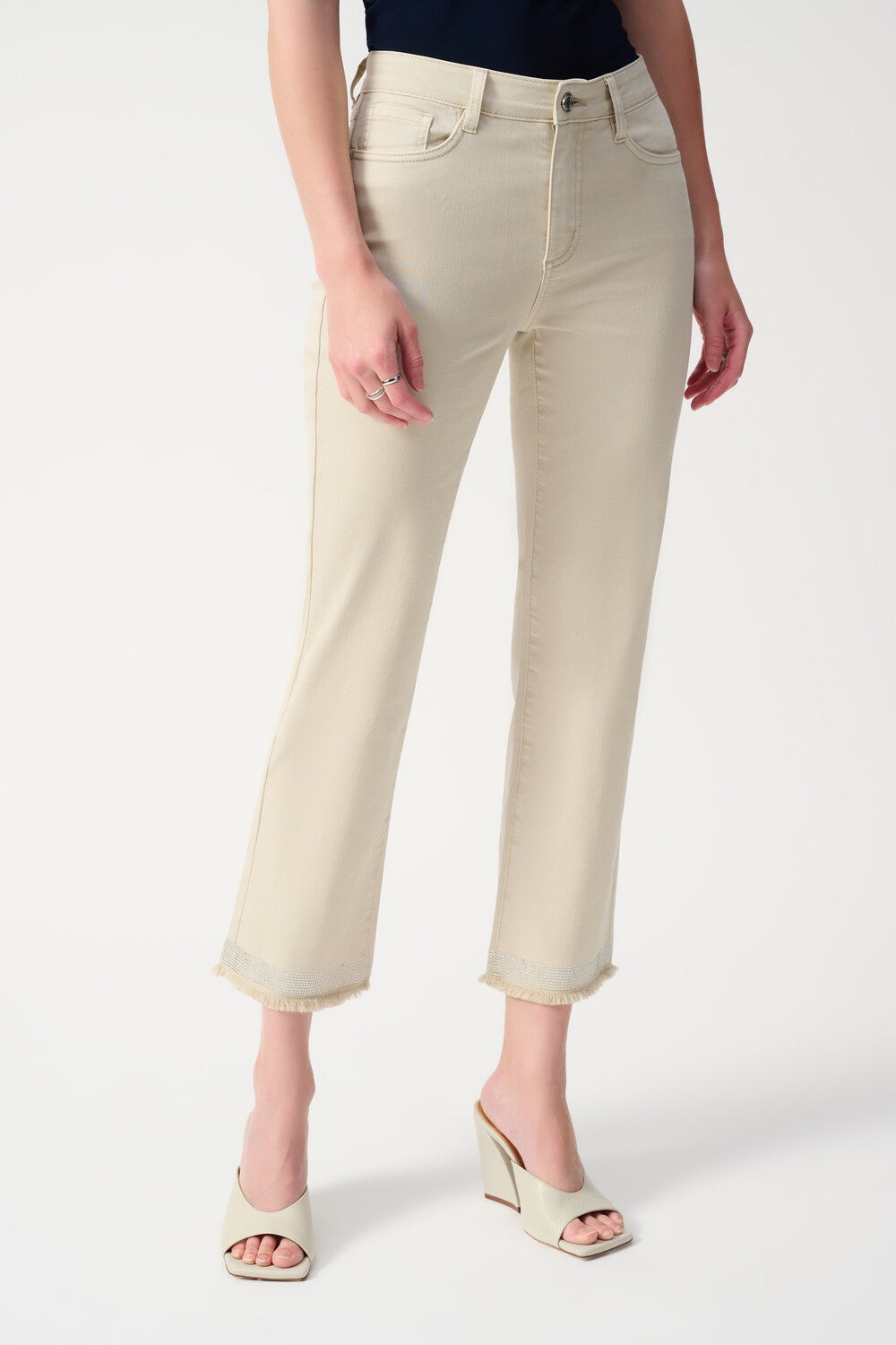 Womens Joseph Ribkoff Cropped Straight Casual Trouser in Moonstone