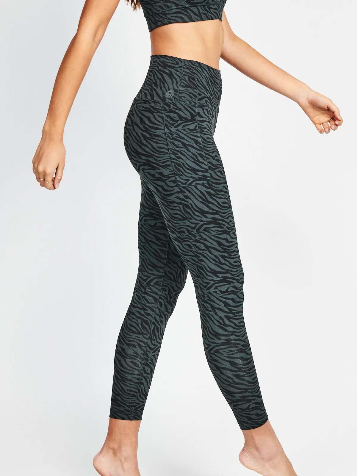 Womens TASC 7/8 Pocket Legging in Black Ripple Print