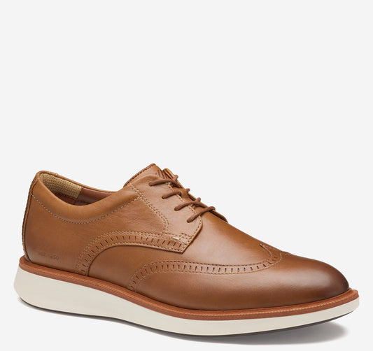 Johnston & Murphy XC+ Parker Wingtip in Tan Waterproof Full Grain