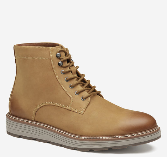 Johnston & Murphy Upton Lug Plain Toe Boot in Light Tan Oiled Full Grain Leather