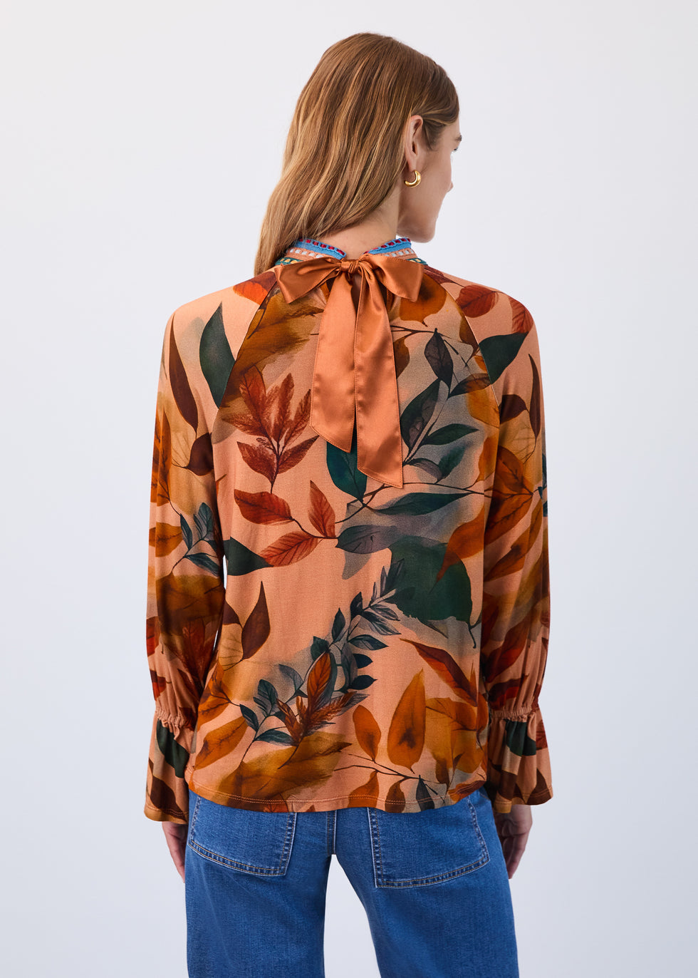 Womens FDJ Mock-Neck Trimmed Top in Miriam