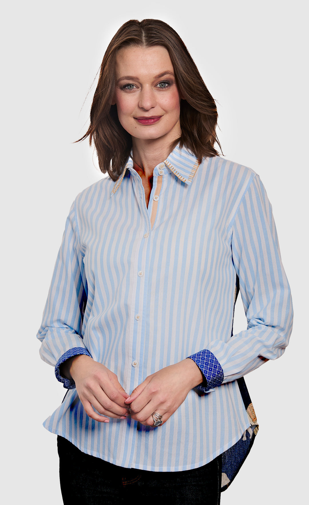 Womens Dizzy Lizzie Chesapeake Hi-Lo Button Front Top in Blue Stripe/Navy Ellies