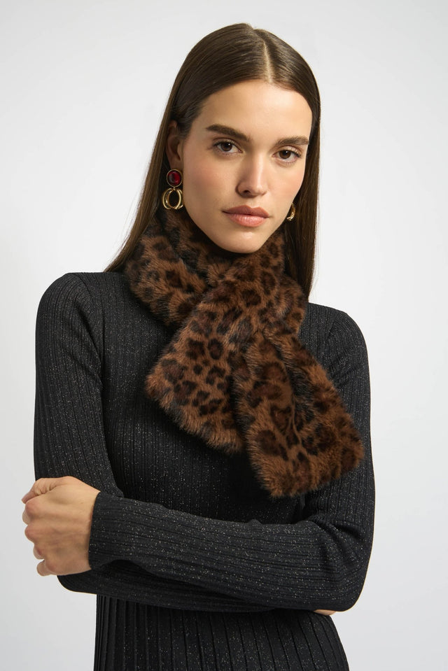 Womens Joseph Ribkoff Leopard Faux Fir Scarf in Beige/Black