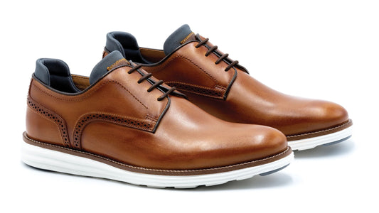 Martin Dingman Countryaire Plain Toe With Non Tie Elastic Laces in Whiskey