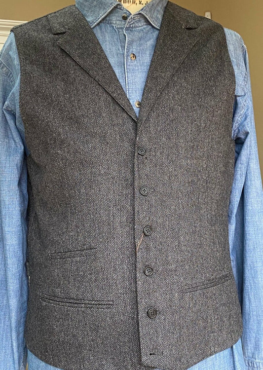 Ascott & Browne Buxton Wool Vest in Charcoal