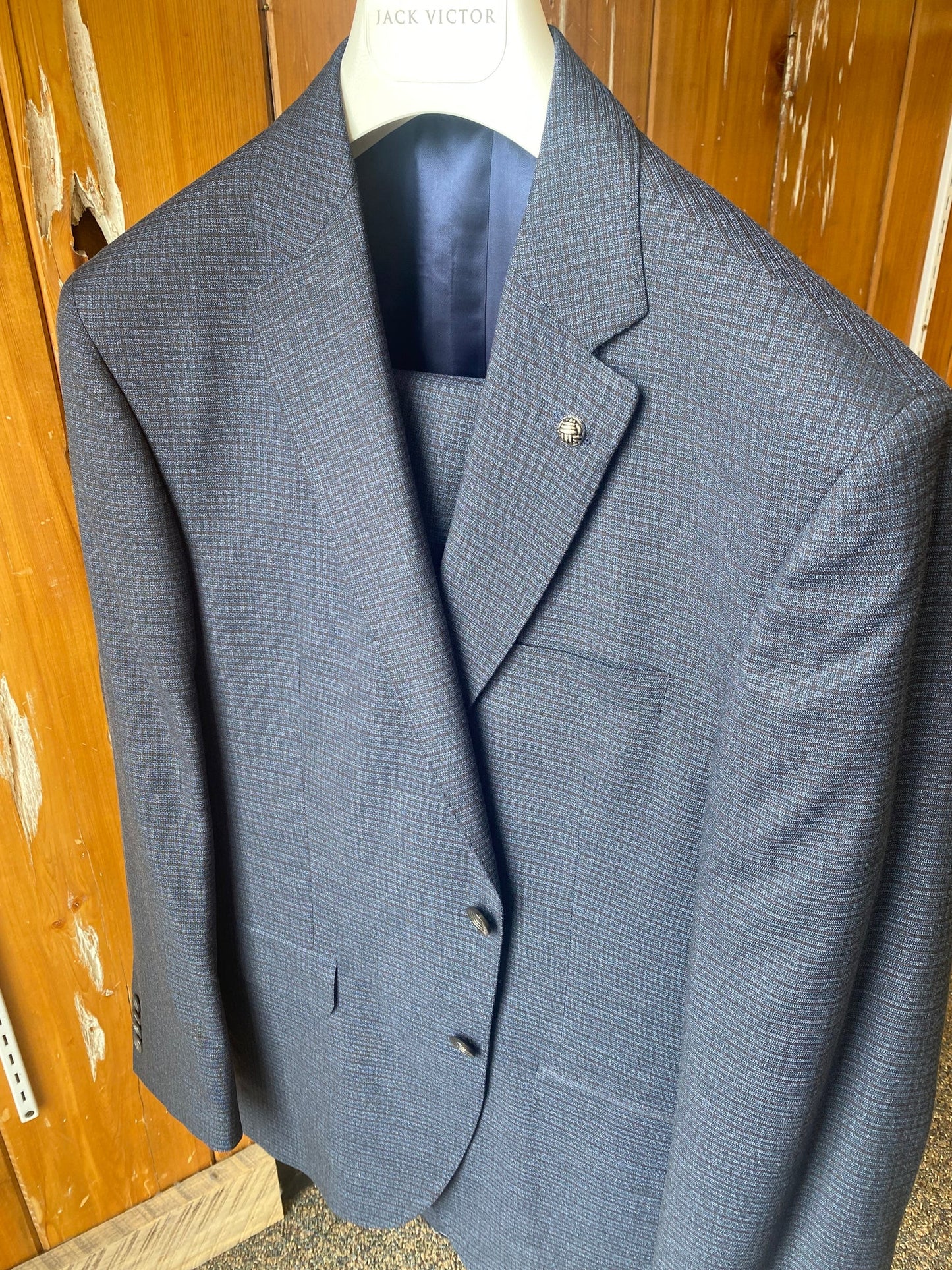 Jack Victor Super 120s Wool Suit in Blue Neat Pattern
